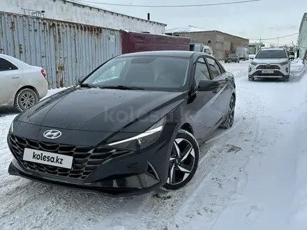 Hyundai Elantra 2022 года за 11 500 000 тг. в Астана