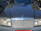 Mercedes-Benz E 260 1990 года за 2 000 000 тг. в Усть-Каменогорск