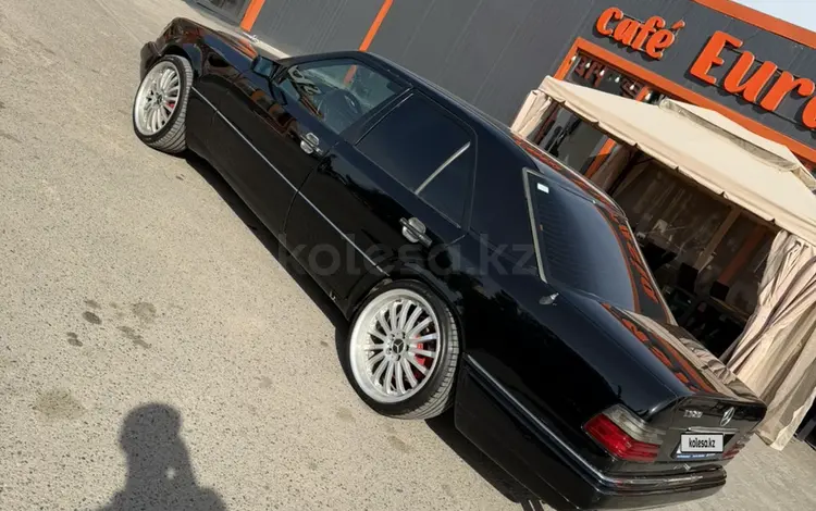 Mercedes-Benz E 320 1995 годаүшін2 500 000 тг. в Алматы