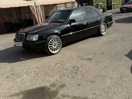 Mercedes-Benz E 320 1995 года за 2 500 000 тг. в Алматы – фото 3