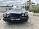 Mercedes-Benz E 300 1999 годаүшін3 000 000 тг. в Жезказган