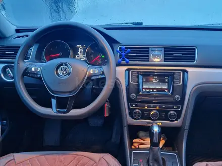 Volkswagen Passat 2016 года за 5 800 000 тг. в Уральск – фото 9