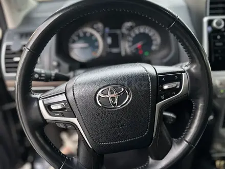 Toyota Land Cruiser Prado 2019 года за 33 000 000 тг. в Алматы – фото 11