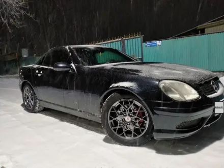 Mercedes-Benz SLK 230 1999 года за 4 100 000 тг. в Байсерке – фото 2