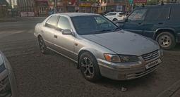 Toyota Camry 1997 годаүшін2 600 000 тг. в Семей – фото 2