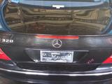 Крышка багажника Mercedes E-Class (W211) за 25 000 тг. в Усть-Каменогорск