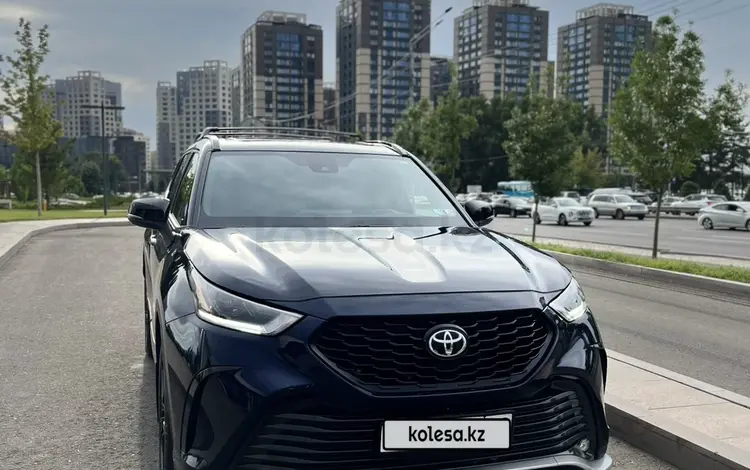 Toyota Highlander 2023 года за 32 000 000 тг. в Алматы