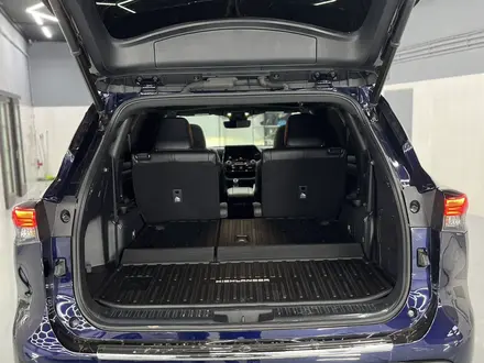 Toyota Highlander 2023 года за 32 000 000 тг. в Алматы – фото 17
