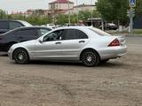 Mercedes-Benz C 200 2001 года за 3 000 000 тг. в Астана
