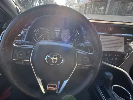 Toyota Camry 2019 года за 15 000 000 тг. в Экибастуз – фото 2