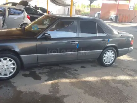 Mercedes-Benz E 230 1991 года за 1 550 000 тг. в Шымкент – фото 10