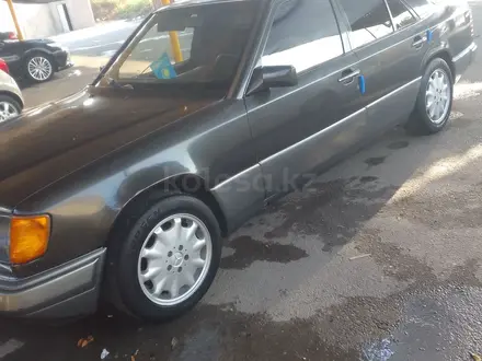 Mercedes-Benz E 230 1991 года за 1 550 000 тг. в Шымкент – фото 11