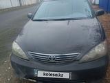 Toyota Camry 2004 годаfor4 000 000 тг. в Актобе – фото 3