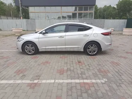 Hyundai Elantra 2018 года за 8 200 000 тг. в Алматы – фото 4