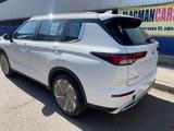 Mitsubishi Outlander 2022 года за 15 800 000 тг. в Алматы – фото 4