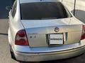 Volkswagen Passat 2002 года за 2 500 000 тг. в Алматы – фото 4