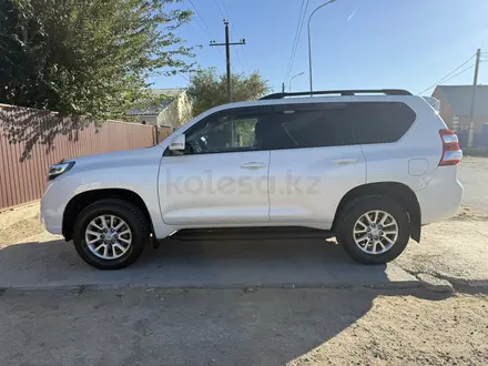 Toyota Land Cruiser Prado 2015 года за 17 000 000 тг. в Атырау – фото 4