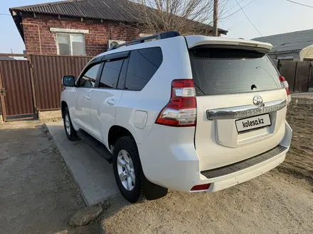 Toyota Land Cruiser Prado 2015 года за 17 000 000 тг. в Атырау – фото 18