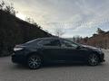 Toyota Camry 2021 года за 14 920 000 тг. в Алматы – фото 15