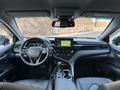 Toyota Camry 2021 года за 14 920 000 тг. в Алматы – фото 26
