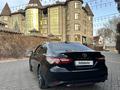 Toyota Camry 2021 года за 14 920 000 тг. в Алматы – фото 29