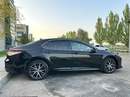 Toyota Camry 2021 года за 14 920 000 тг. в Алматы – фото 5