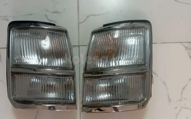 Поворотник Nissan Elgrand за 12 000 тг. в Алматы