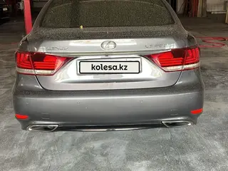 Lexus LS 460