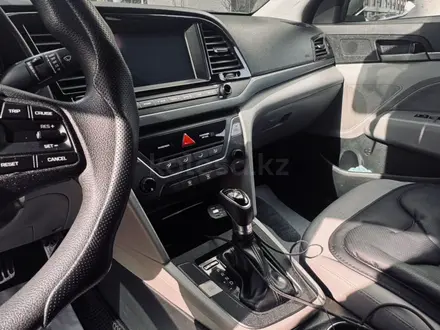 Hyundai Elantra 2017 года за 5 800 000 тг. в Астана – фото 11