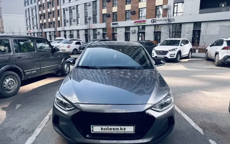 Hyundai Elantra 2017 годаүшін5 800 000 тг. в Астана