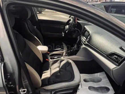 Hyundai Elantra 2017 года за 5 800 000 тг. в Астана – фото 5