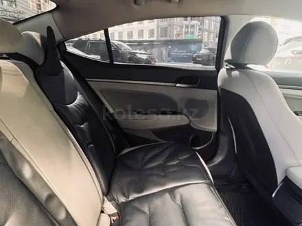 Hyundai Elantra 2017 года за 5 800 000 тг. в Астана – фото 6