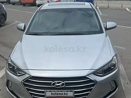 Hyundai Elantra 2017 года за 6 000 000 тг. в Актау – фото 3