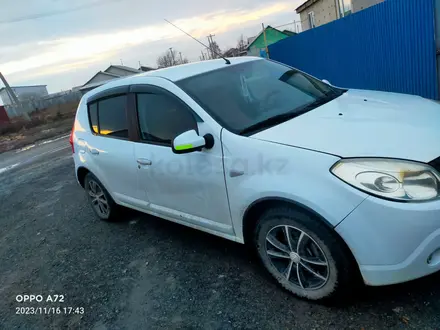 Renault Sandero 2013 года за 2 450 000 тг. в Костанай – фото 2