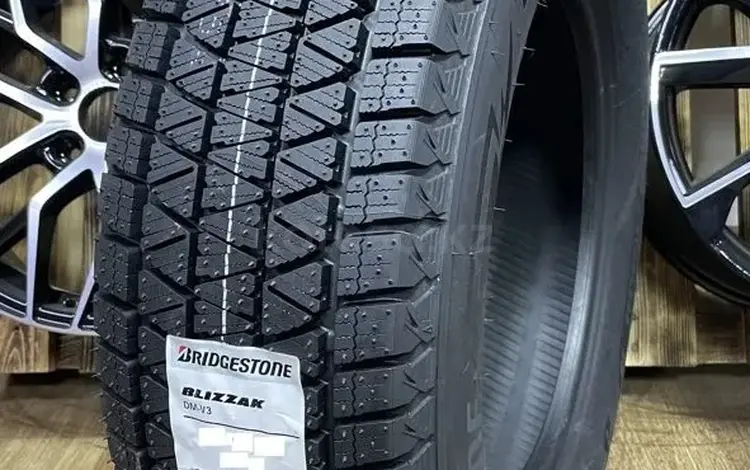 BRIDGESTONE BLIZZAK DM-V3 295/40 R21for117 800 тг. в Алматы