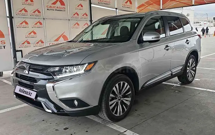 Mitsubishi Outlander 2019 года за 11 900 000 тг. в Алматы