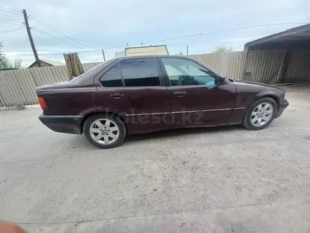 BMW 320 1993 года за 1 000 000 тг. в Семей – фото 4