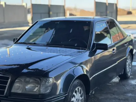 Mercedes-Benz E 320 1994 года за 2 000 000 тг. в Жанакорган – фото 4