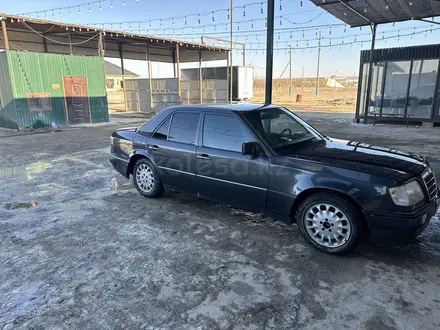 Mercedes-Benz E 320 1994 года за 2 000 000 тг. в Жанакорган – фото 3