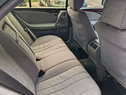 Mercedes-Benz E 230 1996 года за 2 700 000 тг. в Тараз – фото 8