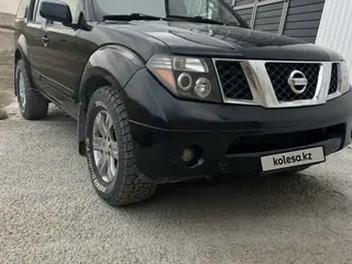 Nissan Pathfinder, 2005