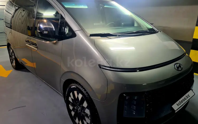 Hyundai Staria 2023 года за 23 500 000 тг. в Алматы