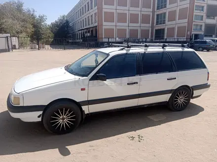 Volkswagen Passat 1991 года за 1 450 000 тг. в Байконыр – фото 2