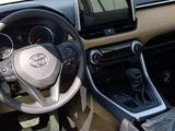 Toyota RAV4 2022 года за 20 000 000 тг. в Шымкент – фото 4