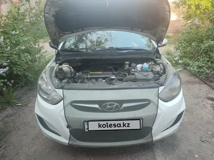 Hyundai Accent 2013 года за 4 100 000 тг. в Усть-Каменогорск – фото 2