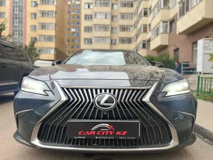 Lexus ES 350 2019 года за 27 000 000 тг. в Астана – фото 2