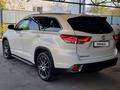 Toyota Highlander 2018 года за 24 500 000 тг. в Алматы – фото 5