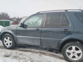 Mercedes-Benz M-Class, 2001