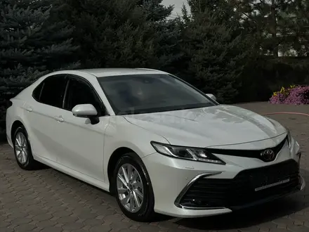 Toyota Camry 2023 года за 17 000 000 тг. в Алматы – фото 2