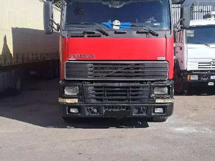 Volvo  FH 2001 года за 15 000 000 тг. в Алматы
